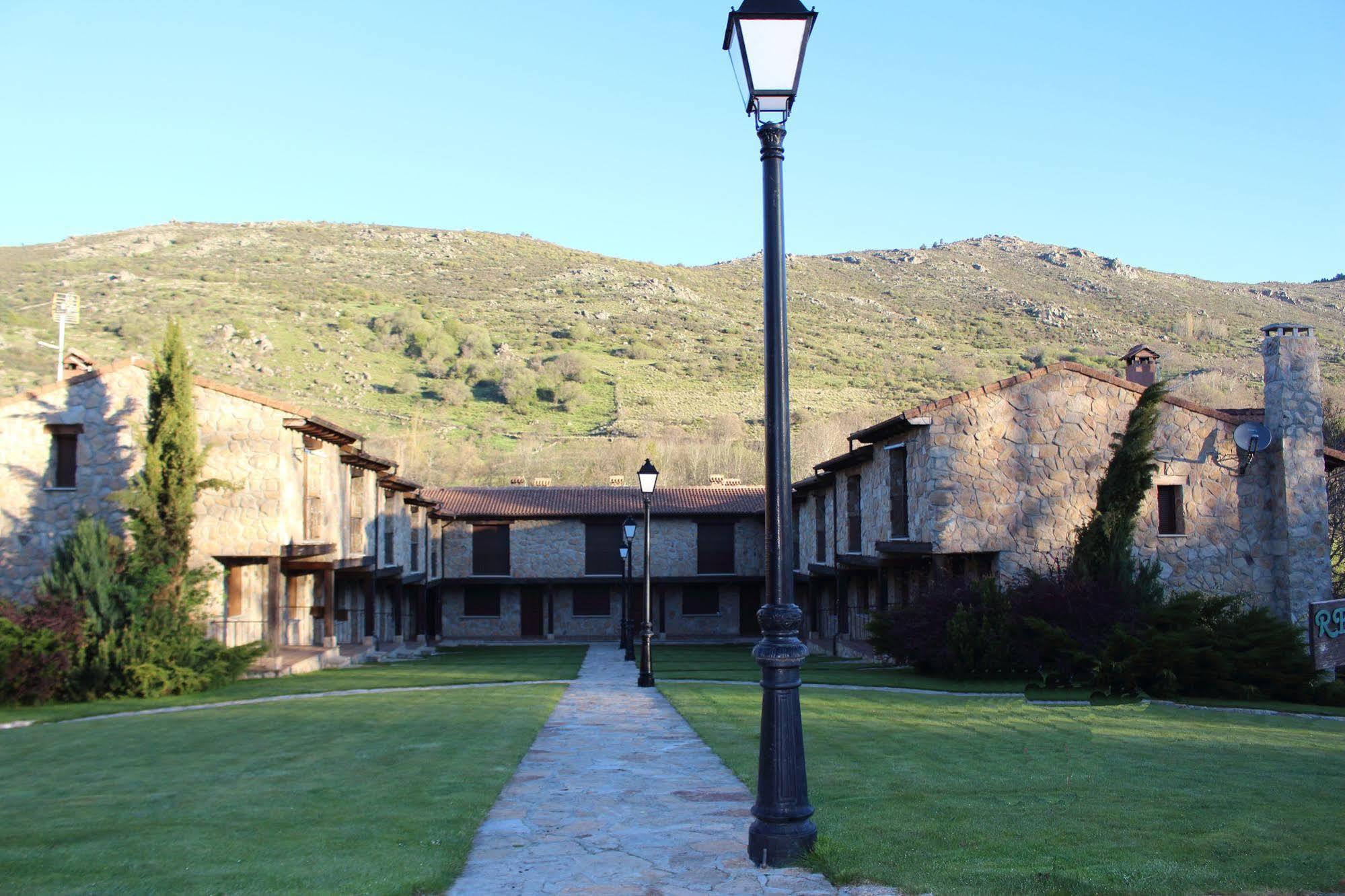 Hotel Ribera Del Corneja Navacepedilla de Corneja Exterior foto